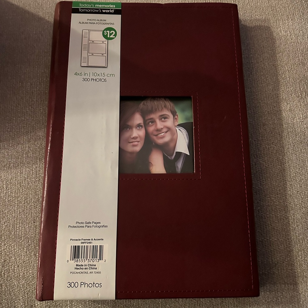 Photo Album with Window Cover